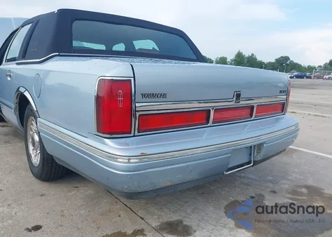 1997 Lincoln Town Car Executive из США, поврежденный, VIN 1LNLM81W9VY636150